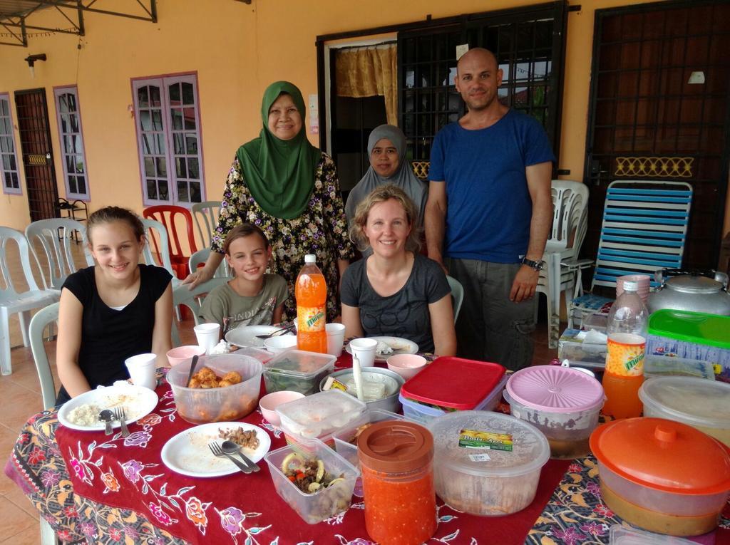 My Friend Homestay Kota Bharu Buitenkant foto